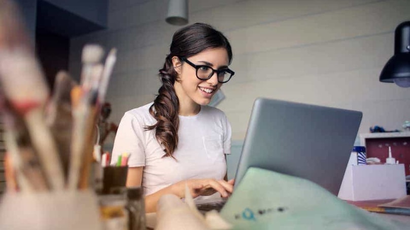 Von Zuhause aus arbeiten: 5 Tipps für mehr Produktivität im Home Office Von Zuhause aus arbeiten: 5 Tipps für mehr Produktivität im Home Office