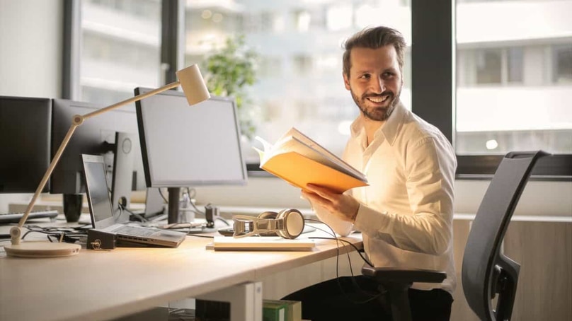 Employee Engagement: So binden Sie in 3 Schritten Mitarbeiter:innen stärker an Ihr Unternehmen Employee Engagement: So binden Sie in 3 Schritten Mitarbeiter:innen stärker an Ihr Unternehmen